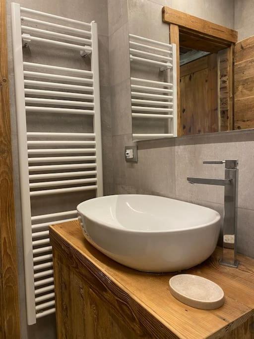 Incantevole Appartamento Stile Chalet Breuil Cervinia Екстер'єр фото